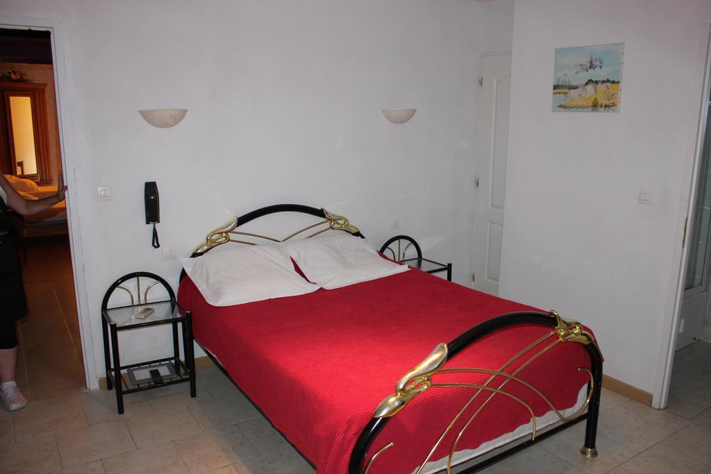 Hotel Restaurant La Camargue Salin-de-Giraud Kamer foto