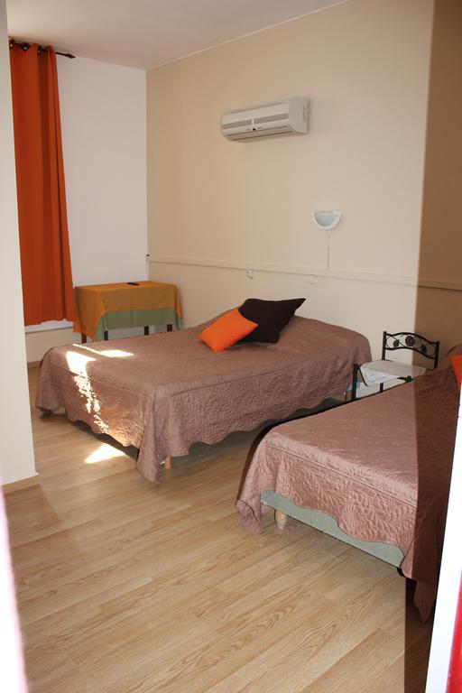 Hotel Restaurant La Camargue Salin-de-Giraud Kamer foto